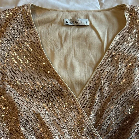 Sequin Ruffle Gold Wrap Blouse - M - Picture 7 of 10